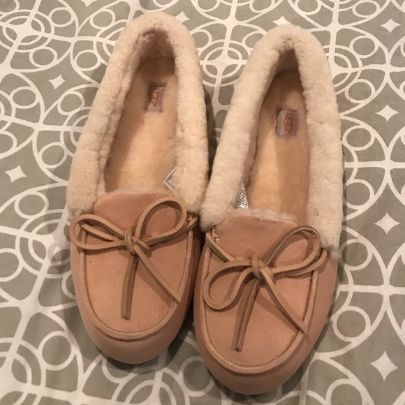 UGG Shoes - UGG slippers in pink